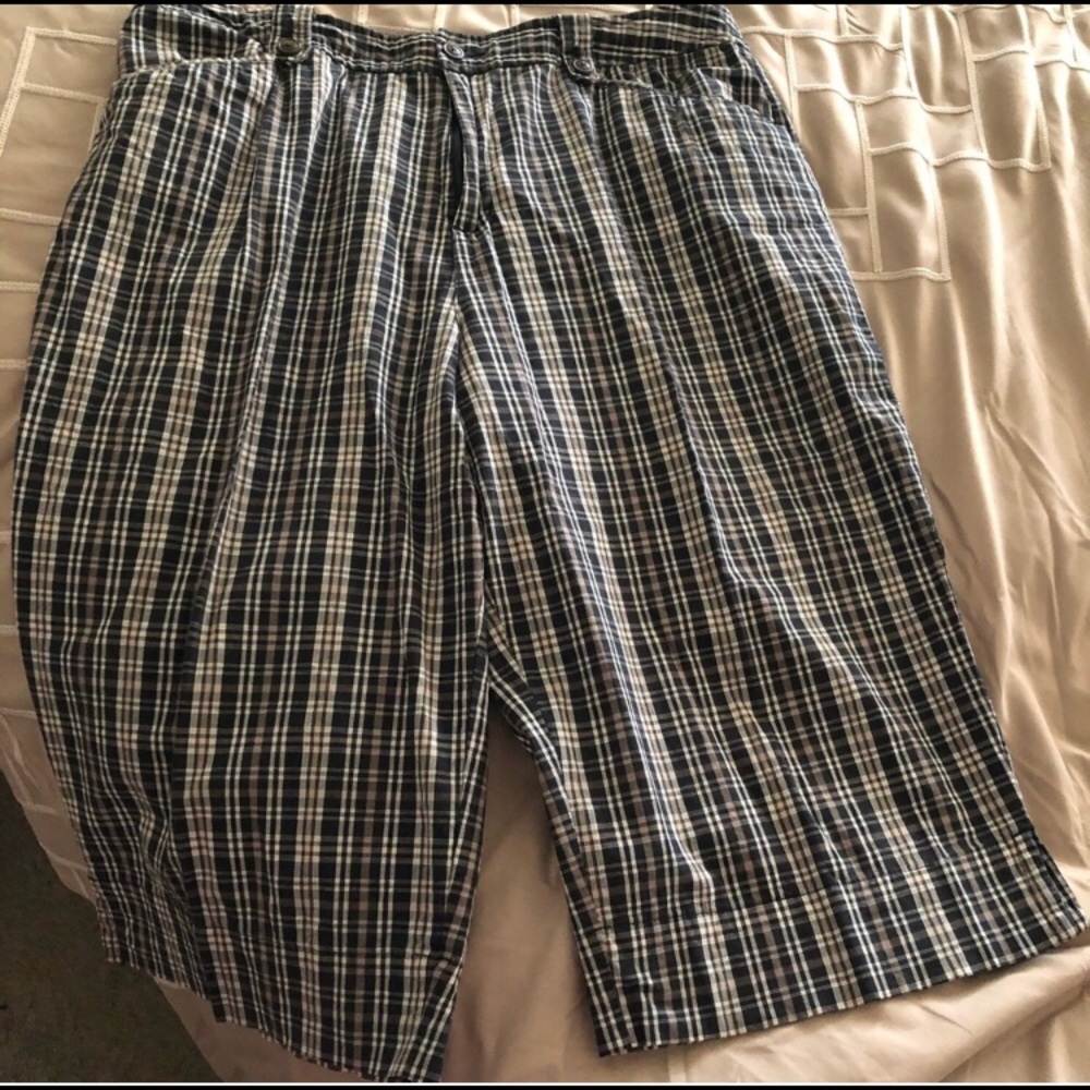 Printed Capris. - Picture 3 of 4